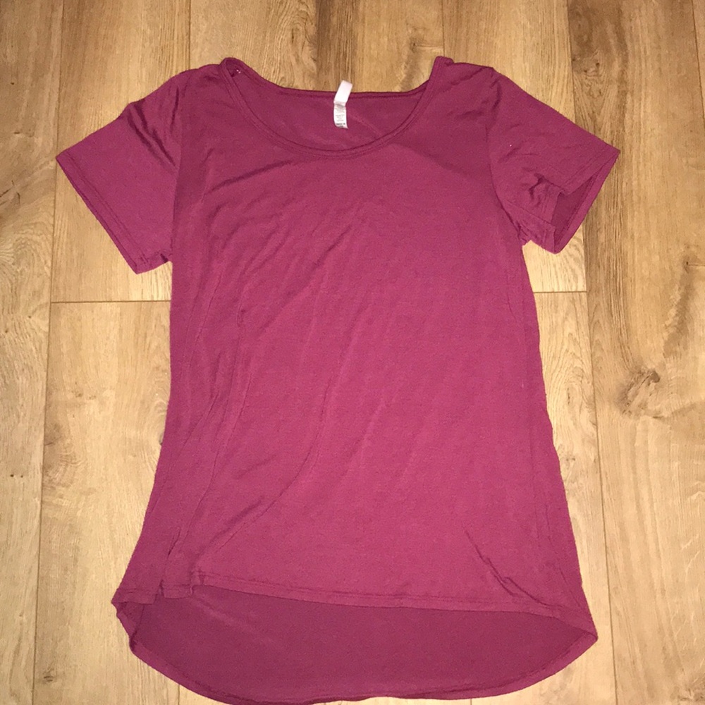 Maroon tee